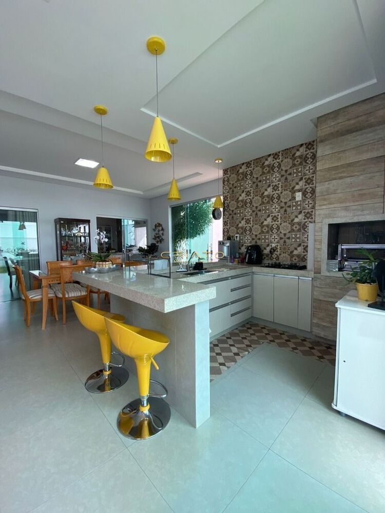 Casa à venda com 3 quartos, 245m² - Foto 7