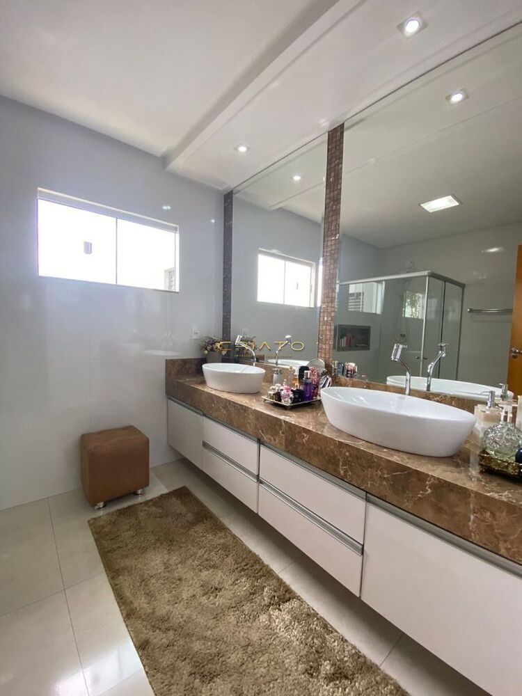 Casa à venda com 3 quartos, 245m² - Foto 9