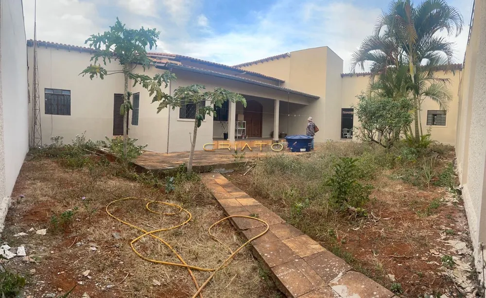 Casa, 3 quartos, 303 m² - Foto 2