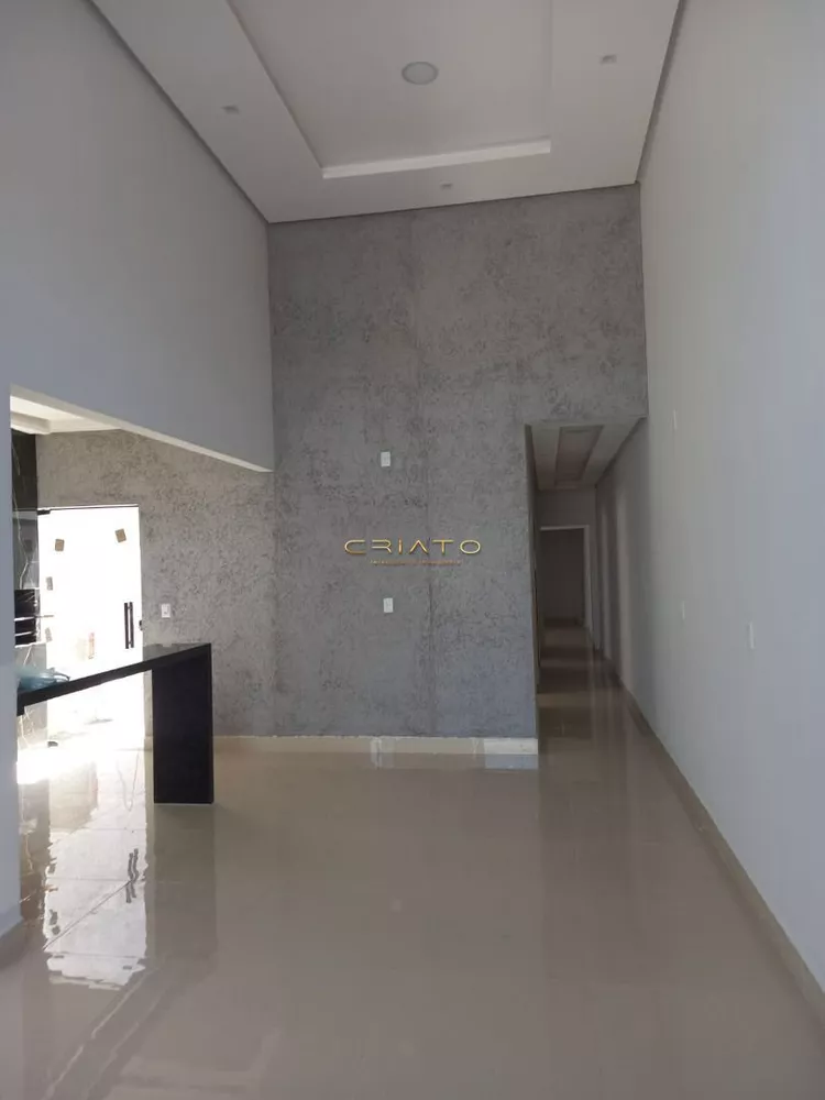 Casa à venda com 3 quartos, 105m² - Foto 2