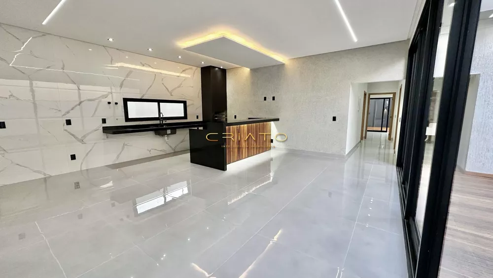 Casa à venda com 3 quartos, 229m² - Foto 4