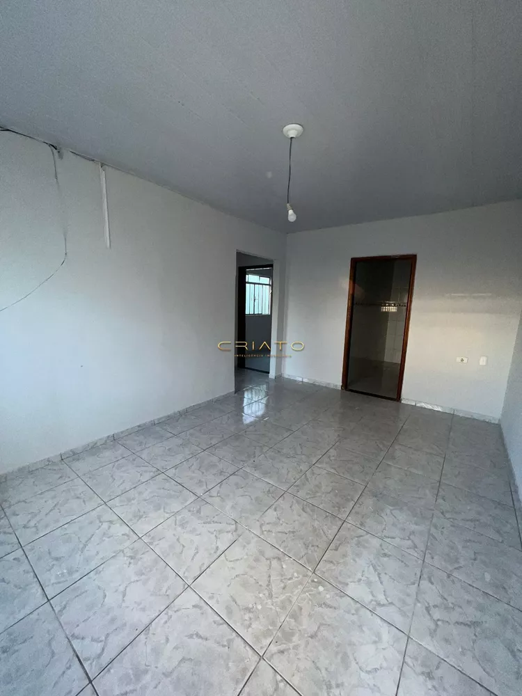 Casa à venda com 3 quartos, 150m² - Foto 1