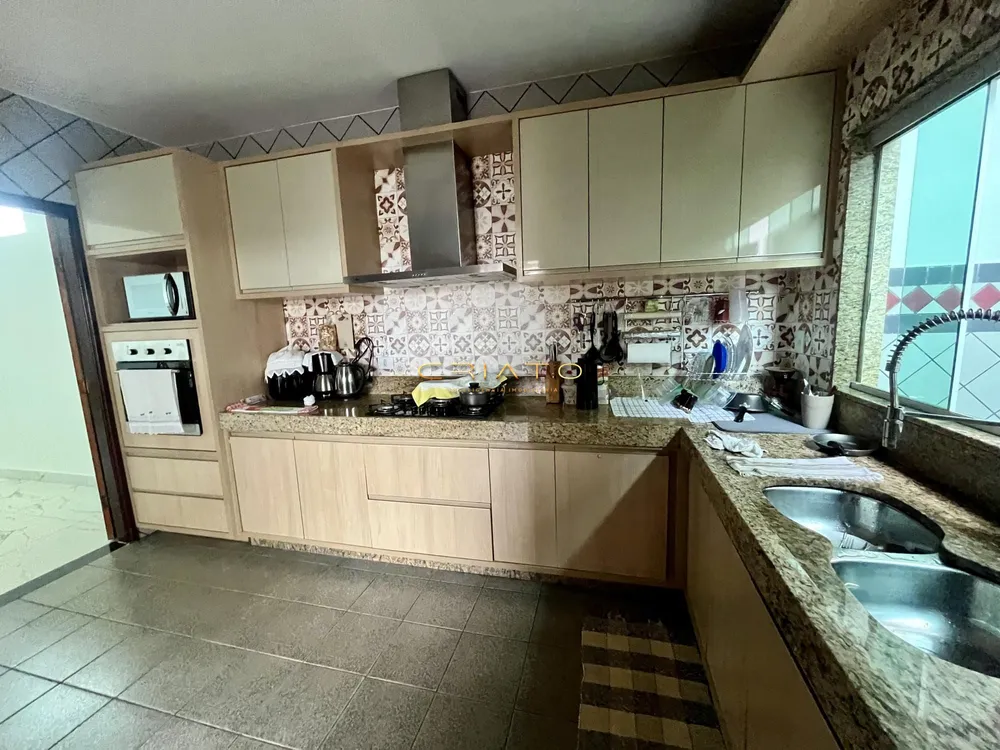 Casa, 3 quartos, 246 m² - Foto 10
