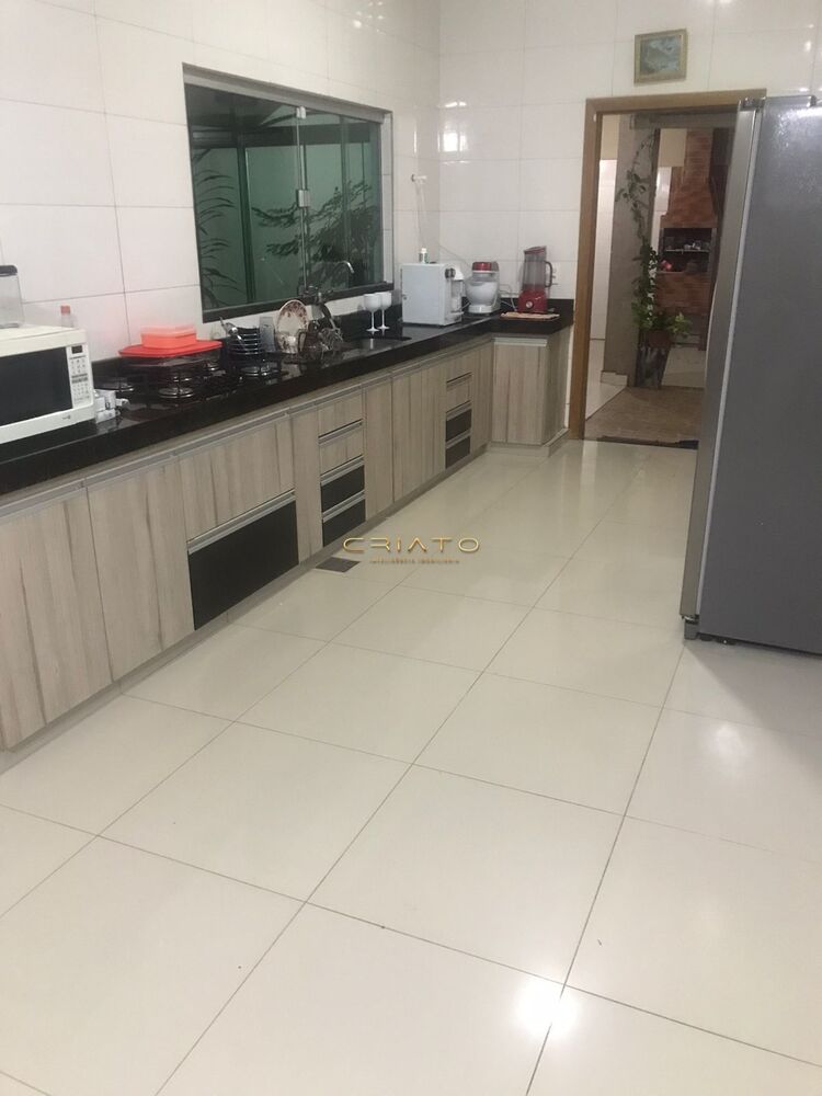 Casa, 3 quartos, 254 m² - Foto 4