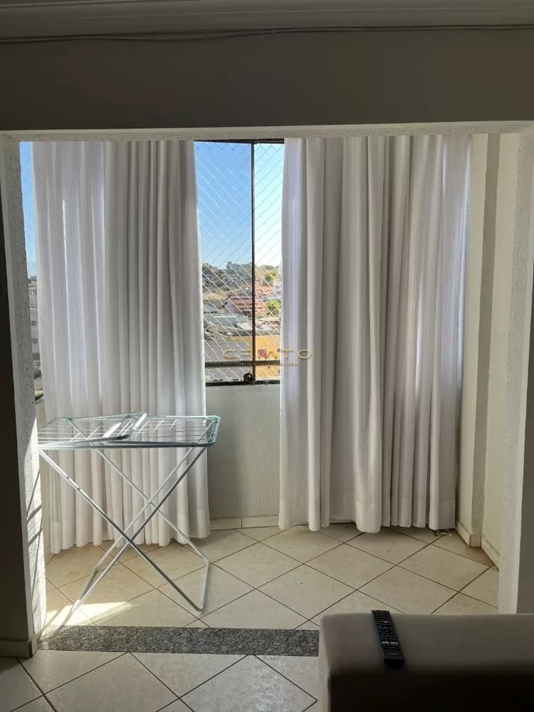 Apartamento à venda com 3 quartos, 70m² - Foto 3