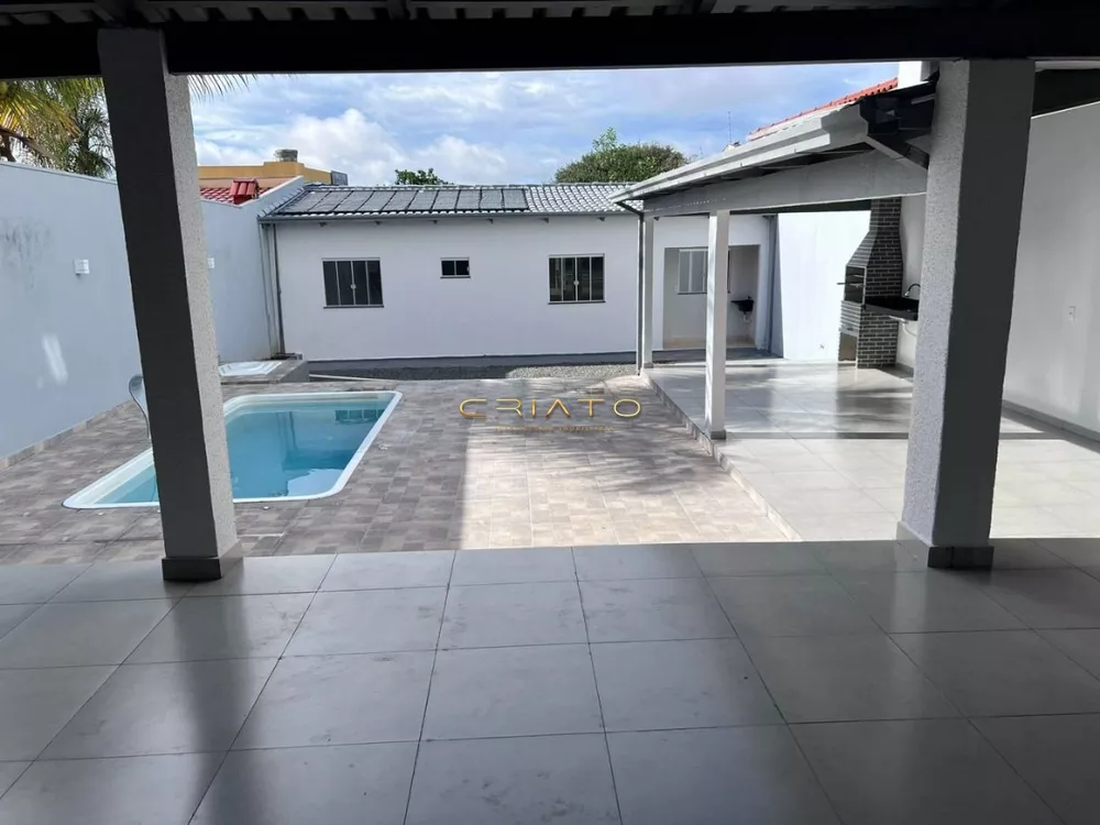 Casa à venda com 4 quartos, 200m² - Foto 1