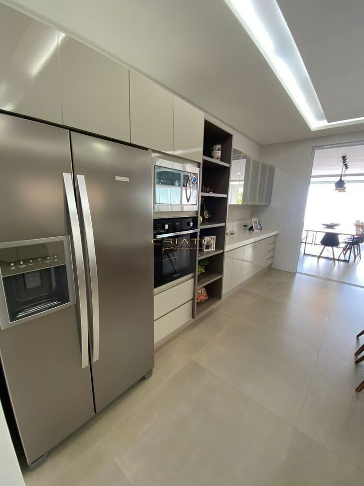 Casa à venda com 3 quartos, 291m² - Foto 9