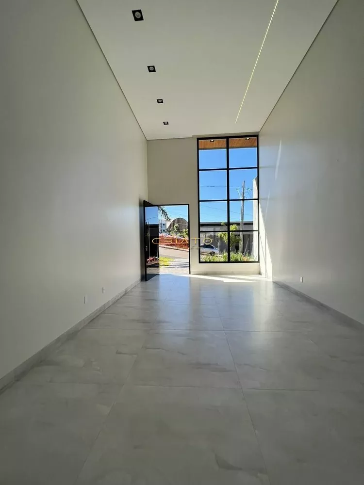 Casa à venda com 5 quartos, 308m² - Foto 4