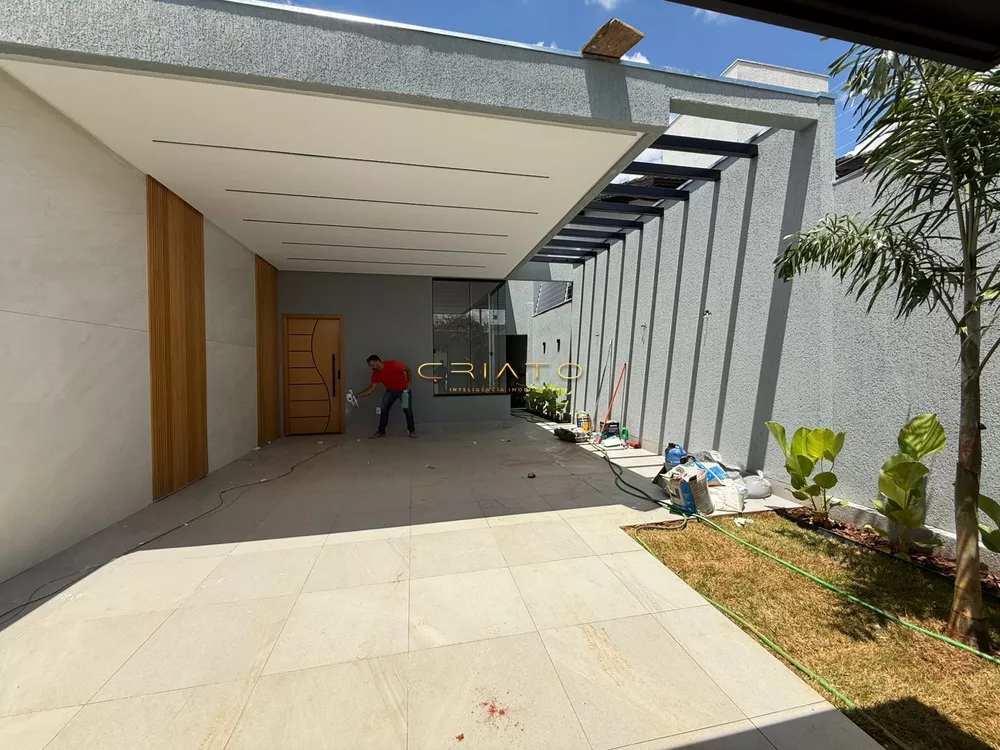 Casa à venda com 3 quartos, 100m² - Foto 1