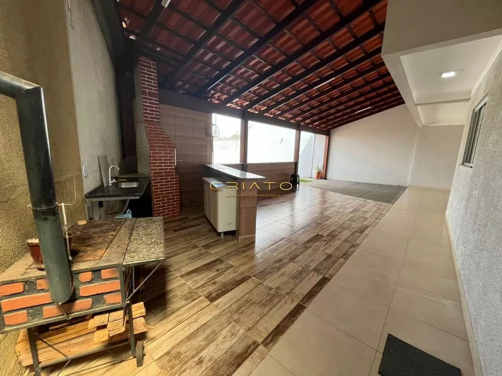 Casa à venda com 3 quartos, 125m² - Foto 1