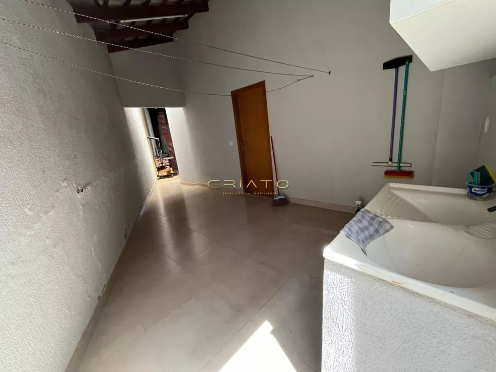 Casa à venda com 3 quartos, 125m² - Foto 4