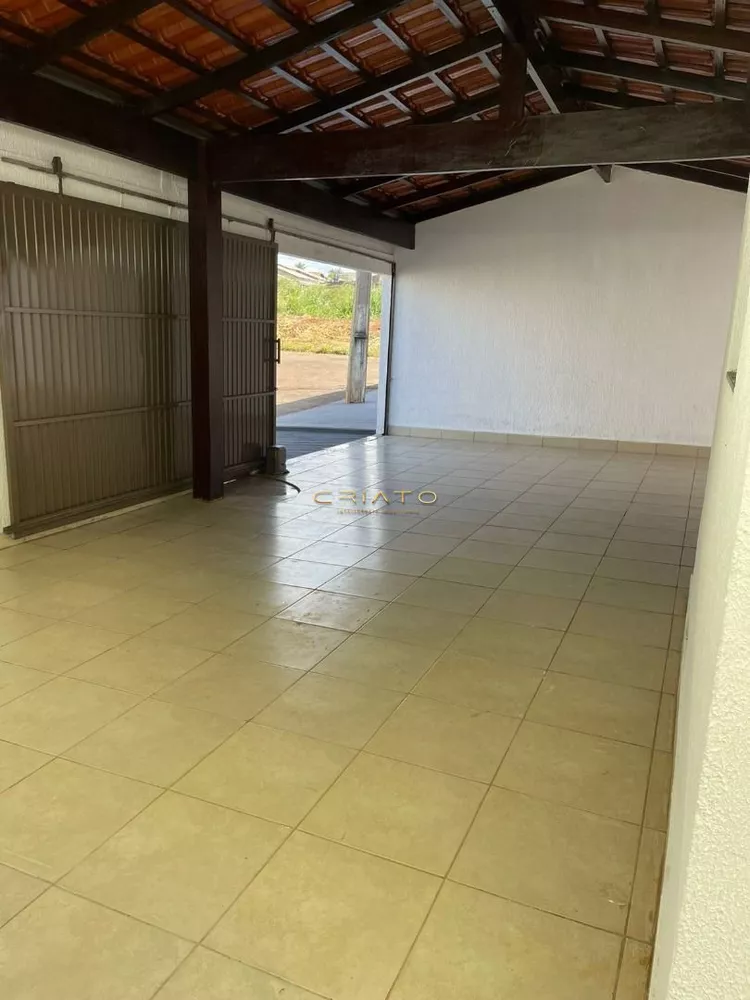 Casa à venda com 3 quartos, 130m² - Foto 2