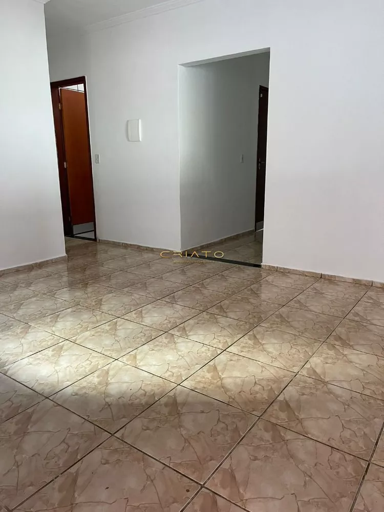 Casa à venda com 3 quartos, 130m² - Foto 3