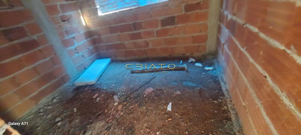 Casa à venda com 2 quartos, 70m² - Foto 8
