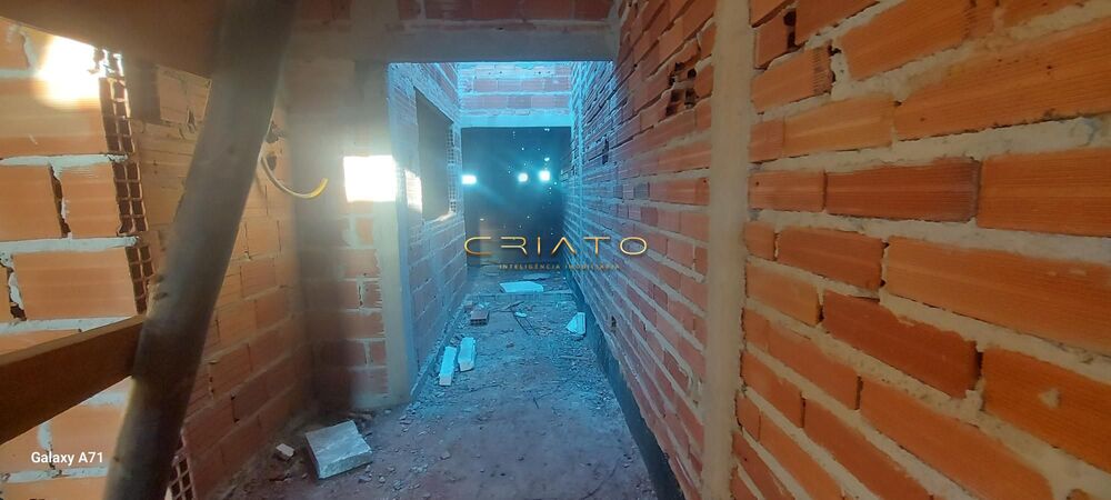 Casa à venda com 2 quartos, 70m² - Foto 10