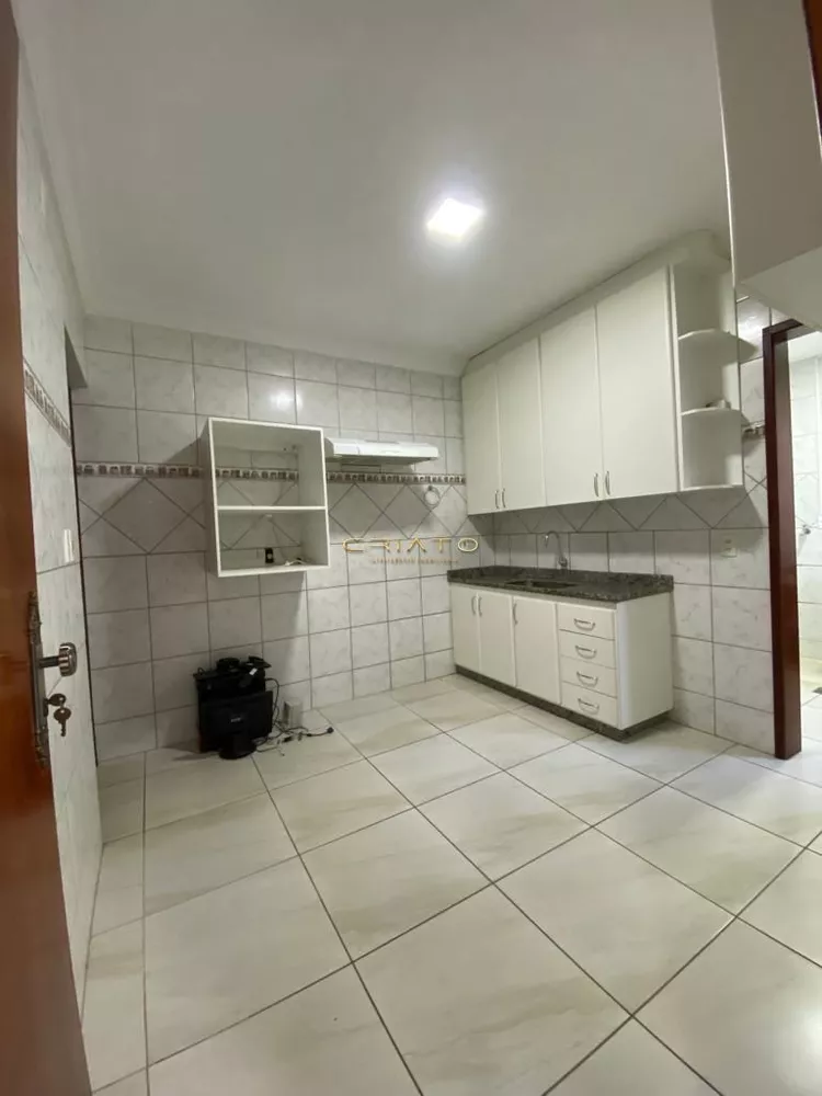 Apartamento à venda com 2 quartos, 84m² - Foto 2