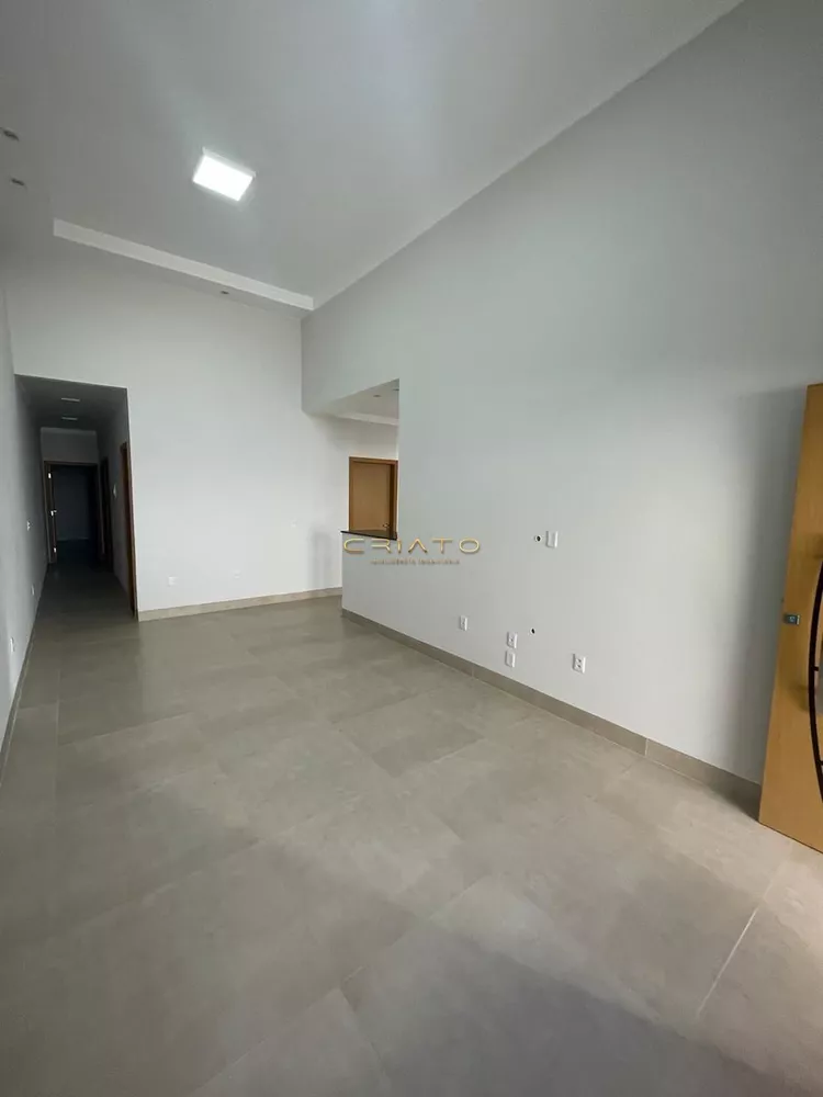 Casa à venda com 3 quartos, 105m² - Foto 4