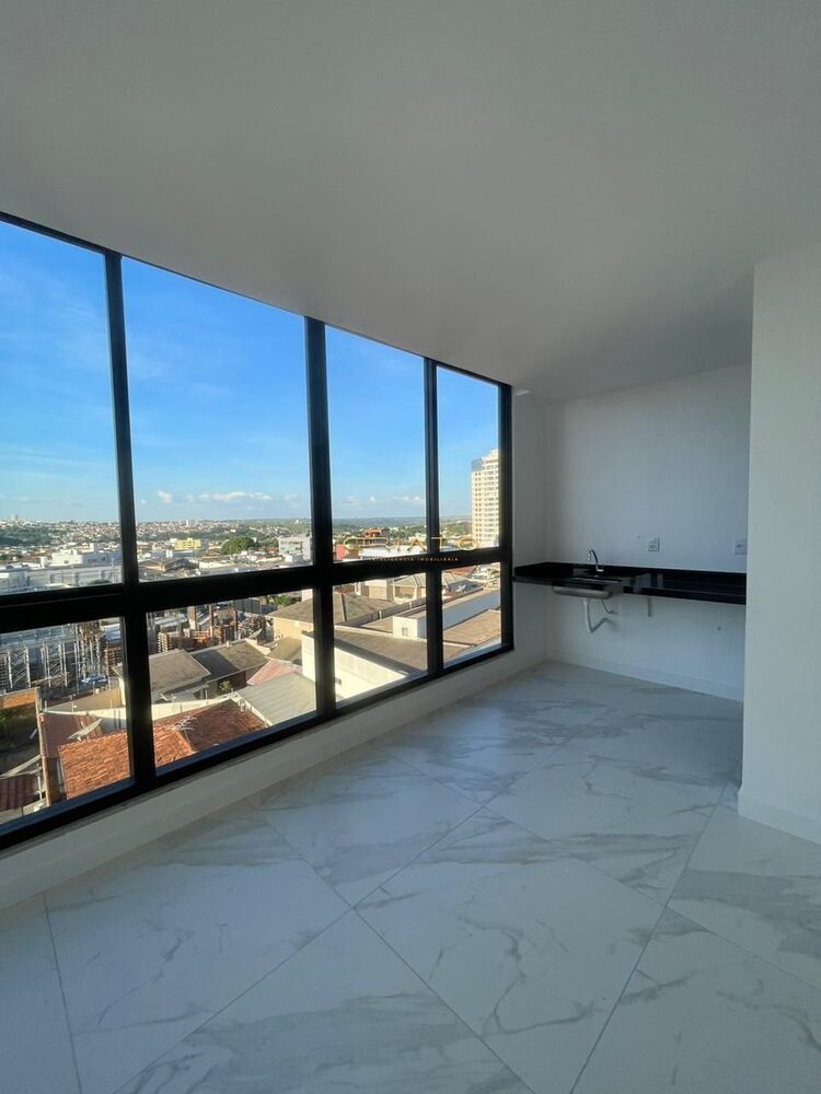 Apartamento à venda com 3 quartos, 83m² - Foto 4