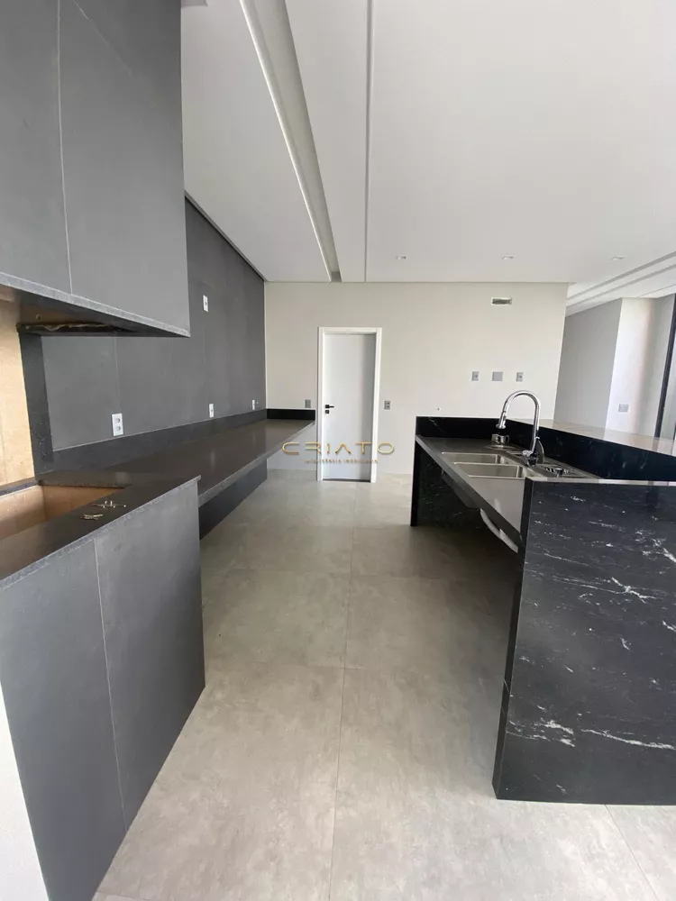 Casa à venda com 4 quartos, 235m² - Foto 8