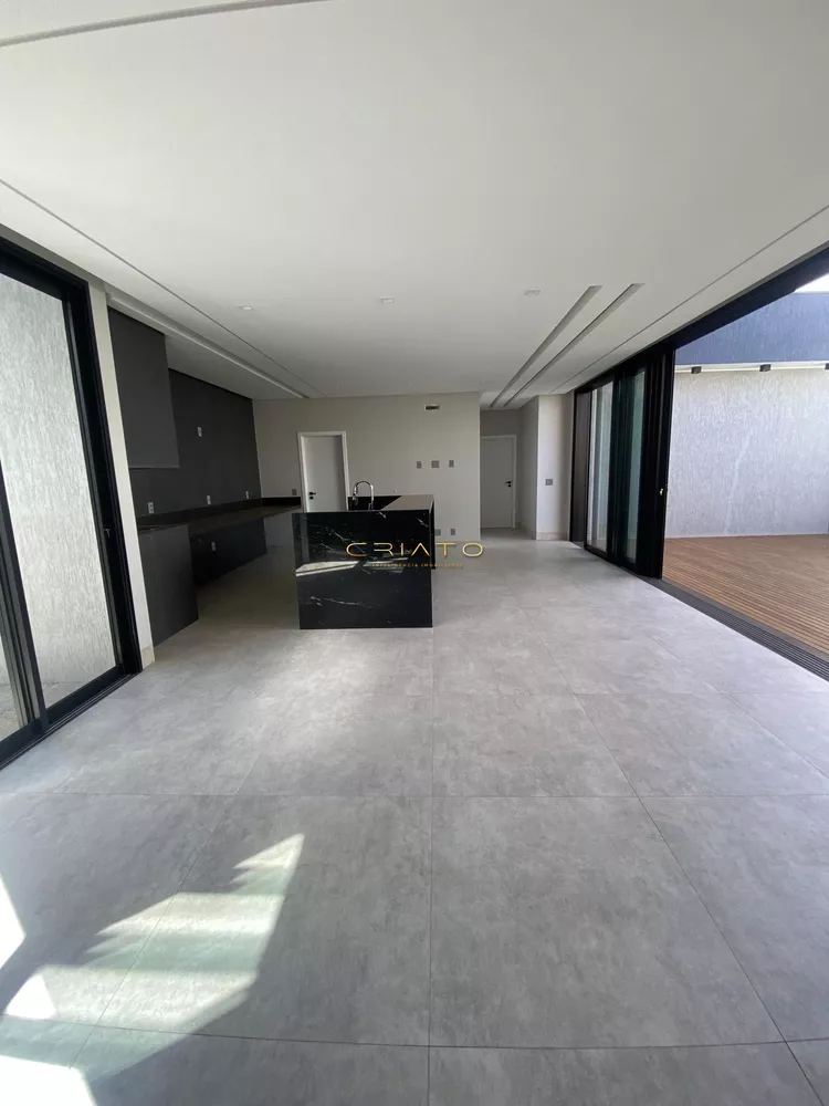 Casa à venda com 4 quartos, 235m² - Foto 7