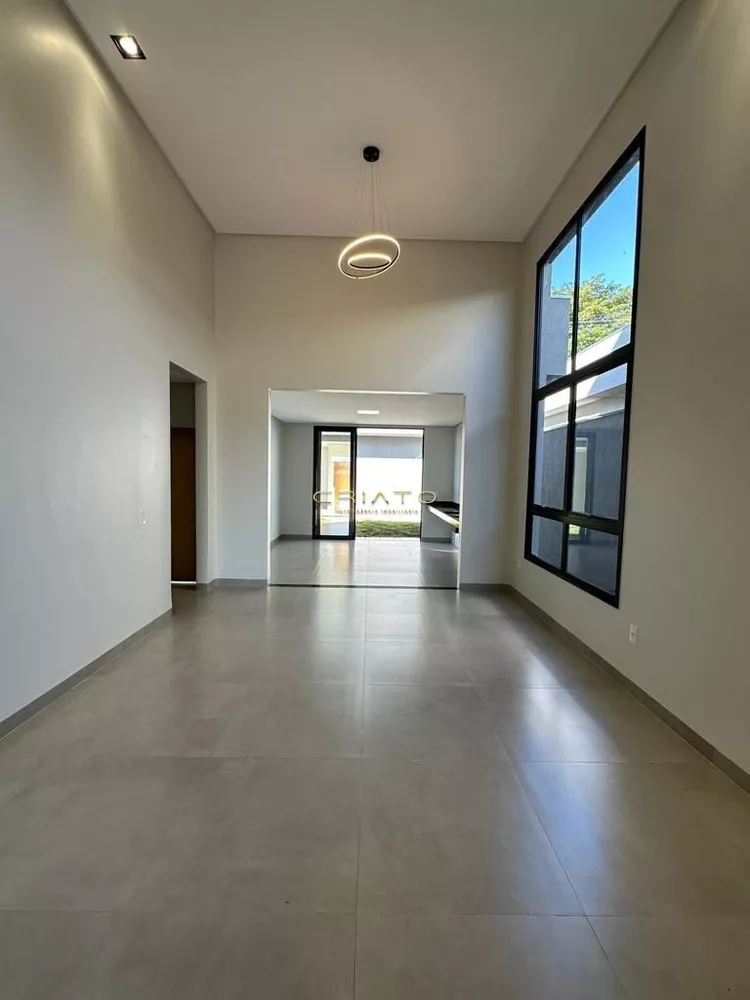 Casa de Condomínio à venda com 3 quartos, 193m² - Foto 2