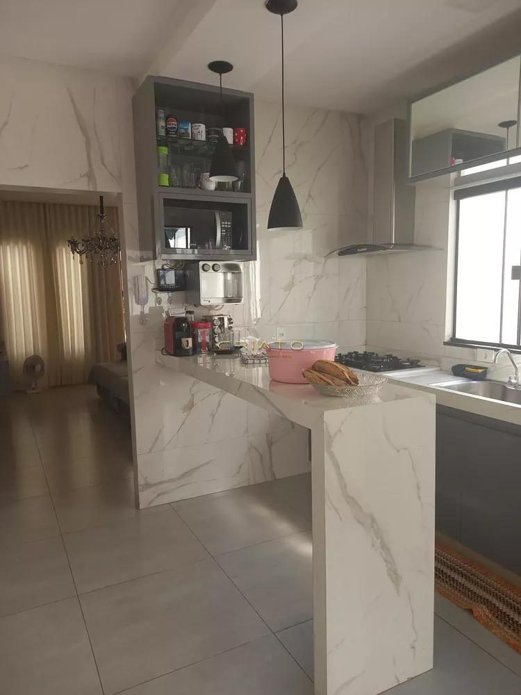 Casa à venda com 3 quartos, 130m² - Foto 11