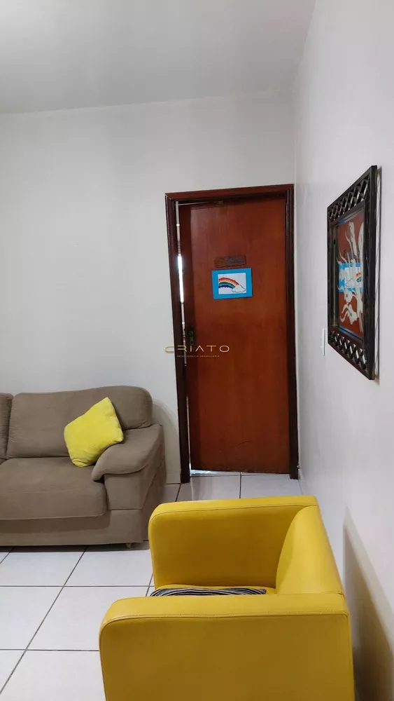 Casa à venda com 3 quartos, 900m² - Foto 8