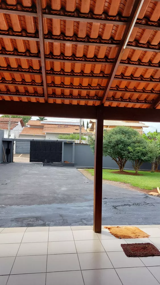 Casa à venda com 3 quartos, 900m² - Foto 3