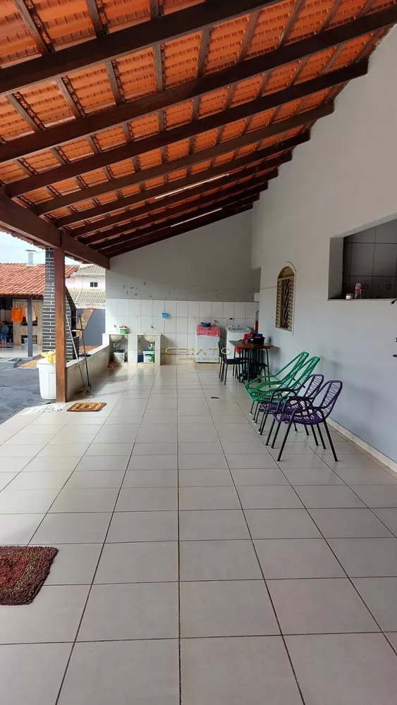 Casa à venda com 3 quartos, 900m² - Foto 4