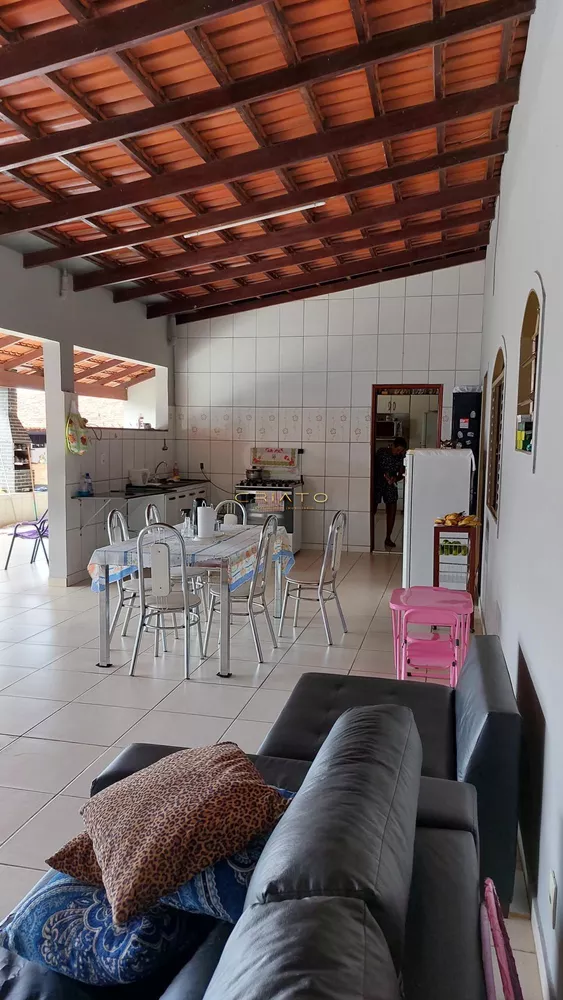 Casa à venda com 3 quartos, 900m² - Foto 5