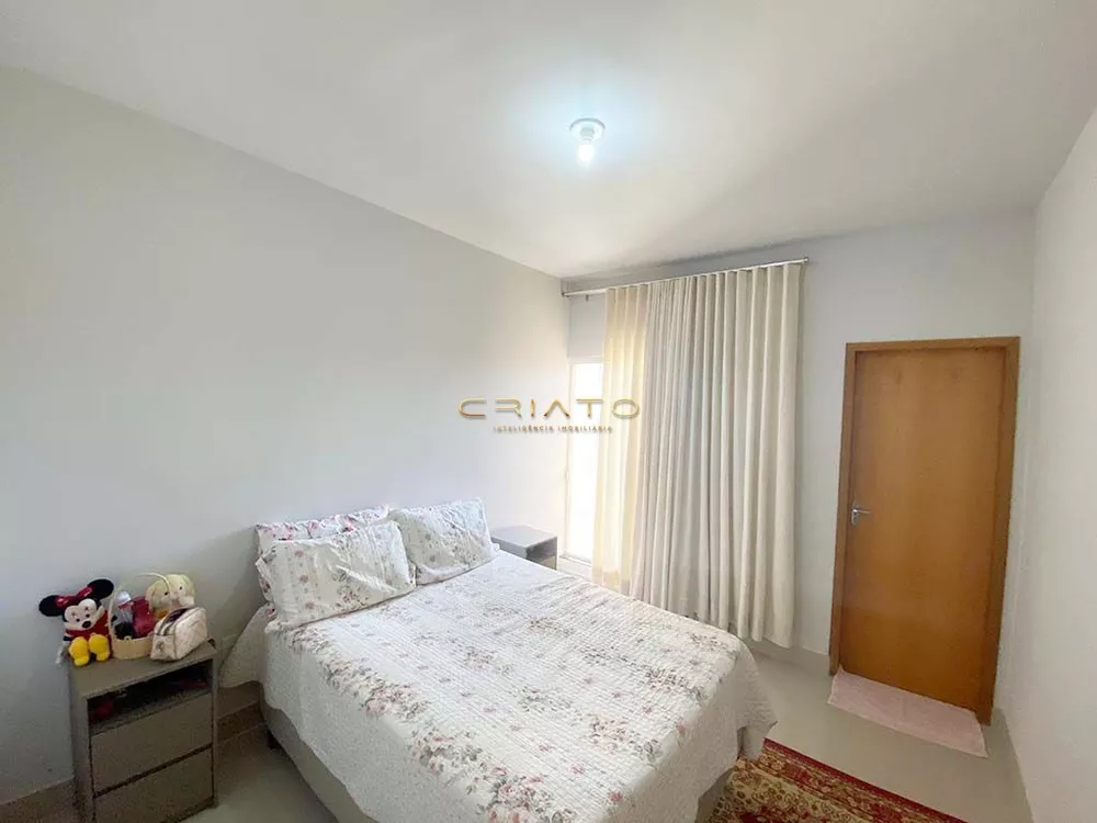 Casa à venda com 3 quartos, 101m² - Foto 4