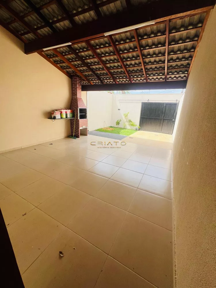 Casa à venda com 3 quartos, 105m² - Foto 2