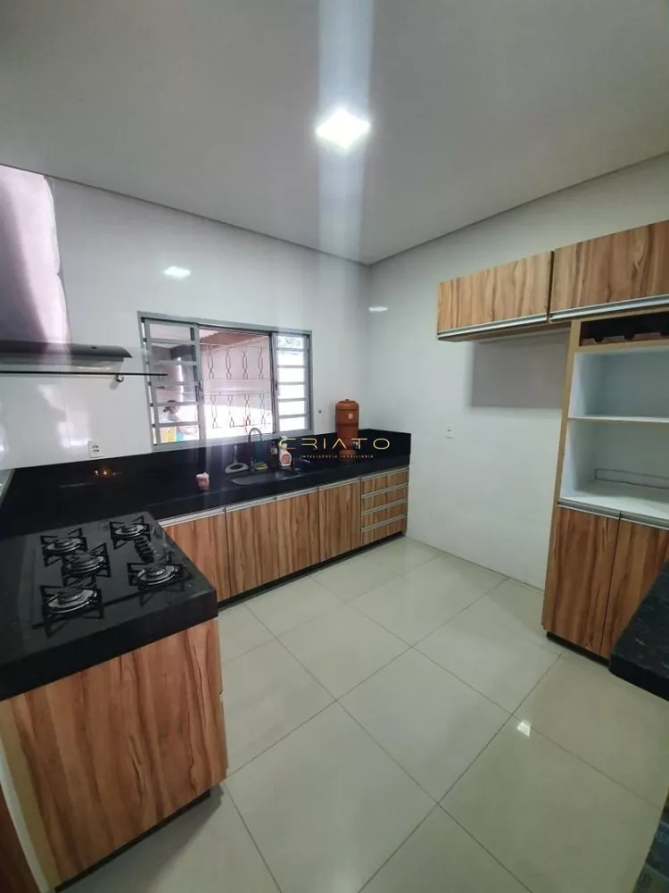 Casa, 3 quartos, 180 m² - Foto 3