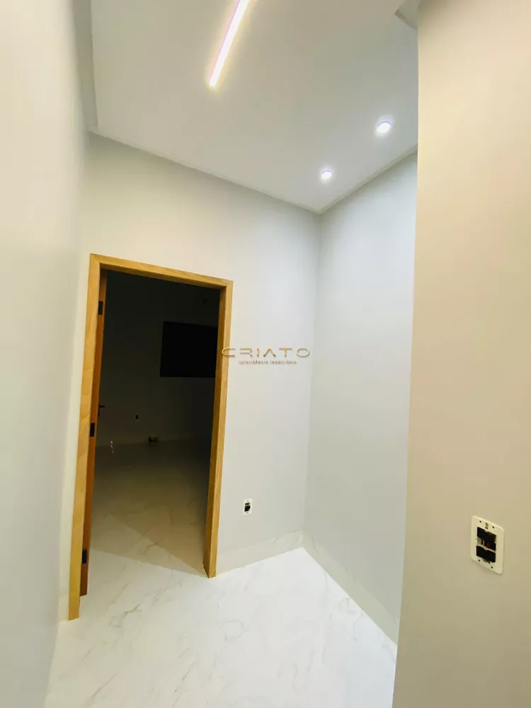 Casa à venda com 2 quartos, 300m² - Foto 4