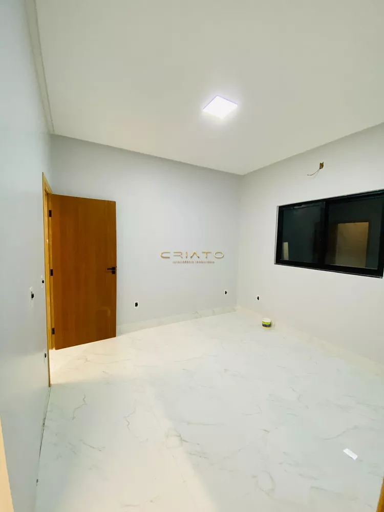 Casa à venda com 2 quartos, 300m² - Foto 1