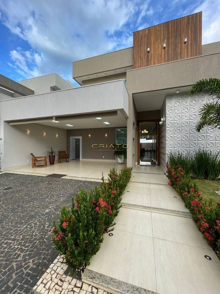 Sobrado, 3 quartos, 297 m² - Foto 1