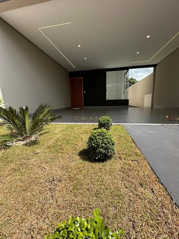 Casa à venda com 3 quartos, 105m² - Foto 1