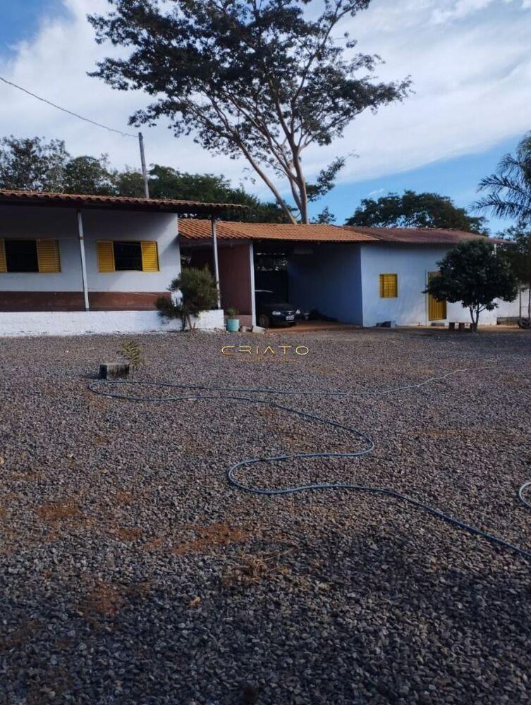 Sítio à venda com 3 quartos, 250m² - Foto 3