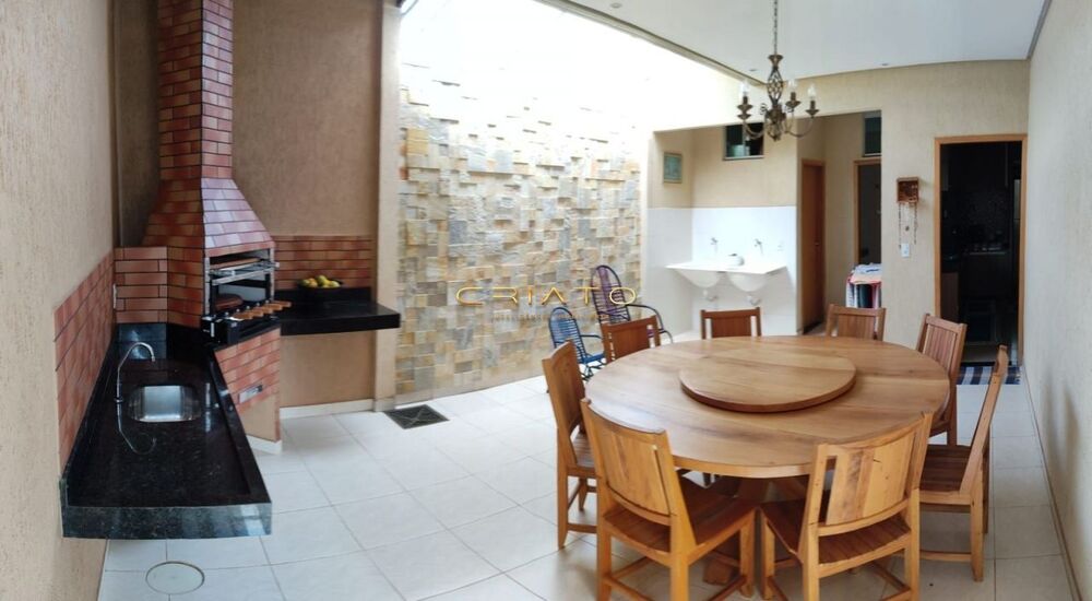 Casa, 3 quartos, 172 m² - Foto 1