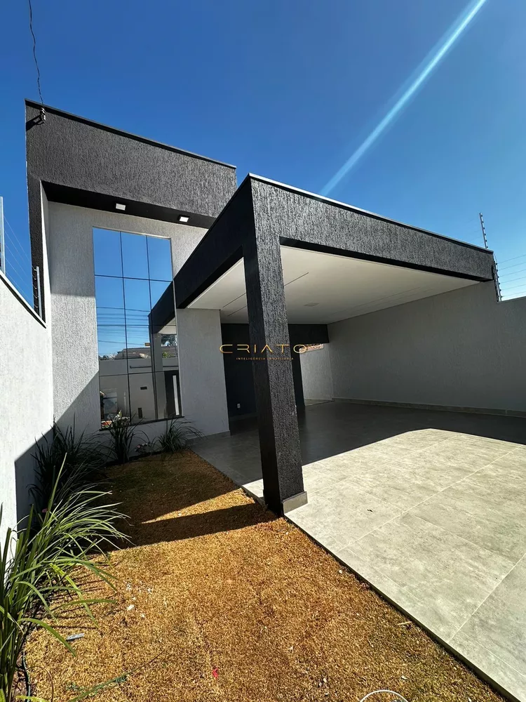 Casa à venda com 3 quartos, 142m² - Foto 1