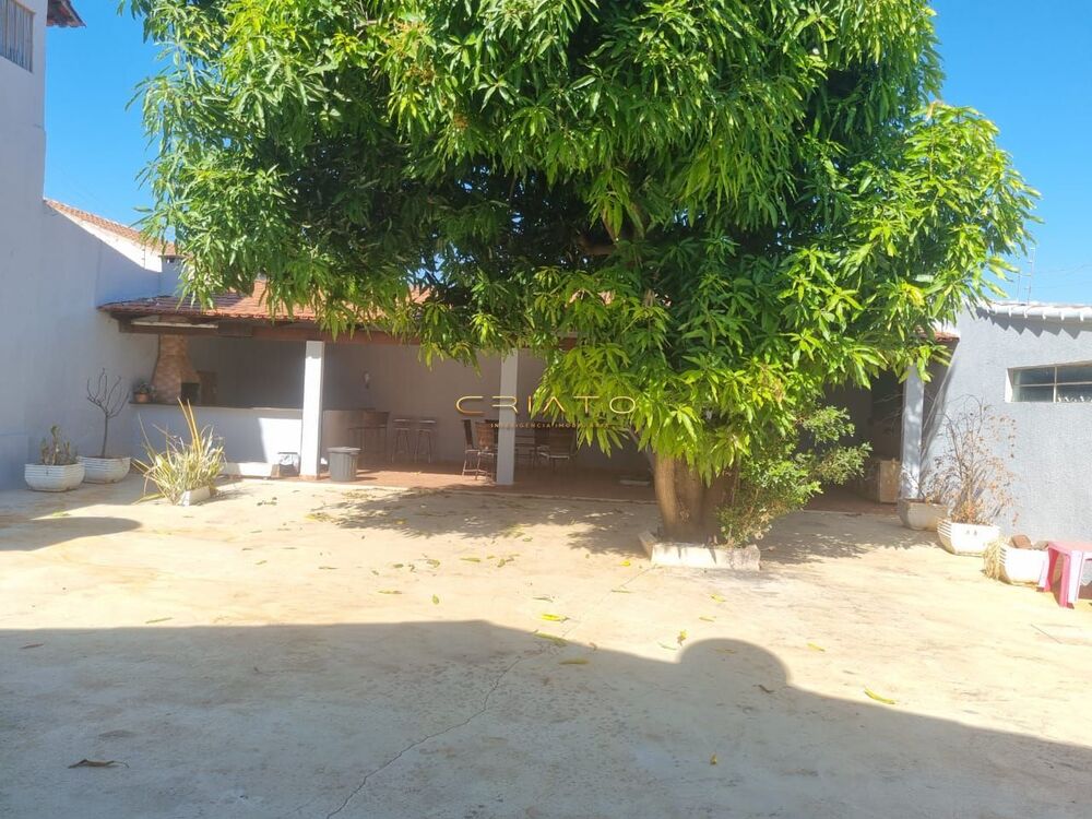 Casa à venda com 3 quartos, 252m² - Foto 5
