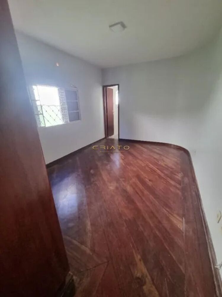 Casa à venda com 4 quartos, 279m² - Foto 9