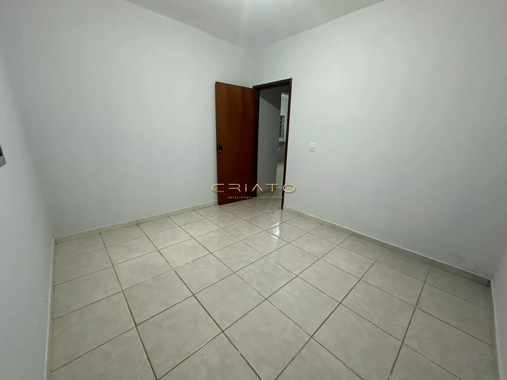 Casa à venda com 2 quartos, 100m² - Foto 8