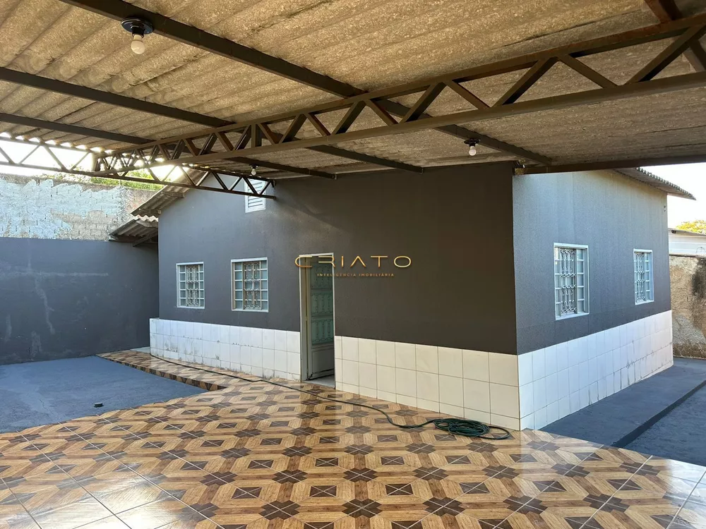 Casa à venda com 2 quartos, 100m² - Foto 1