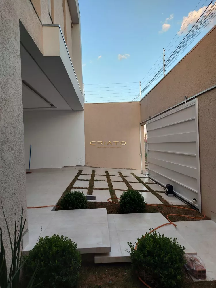 Sobrado à venda com 2 quartos, 200m² - Foto 3