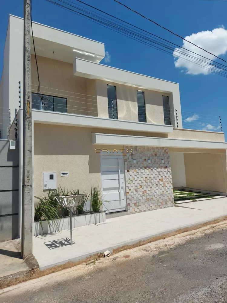 Sobrado à venda com 2 quartos, 200m² - Foto 1