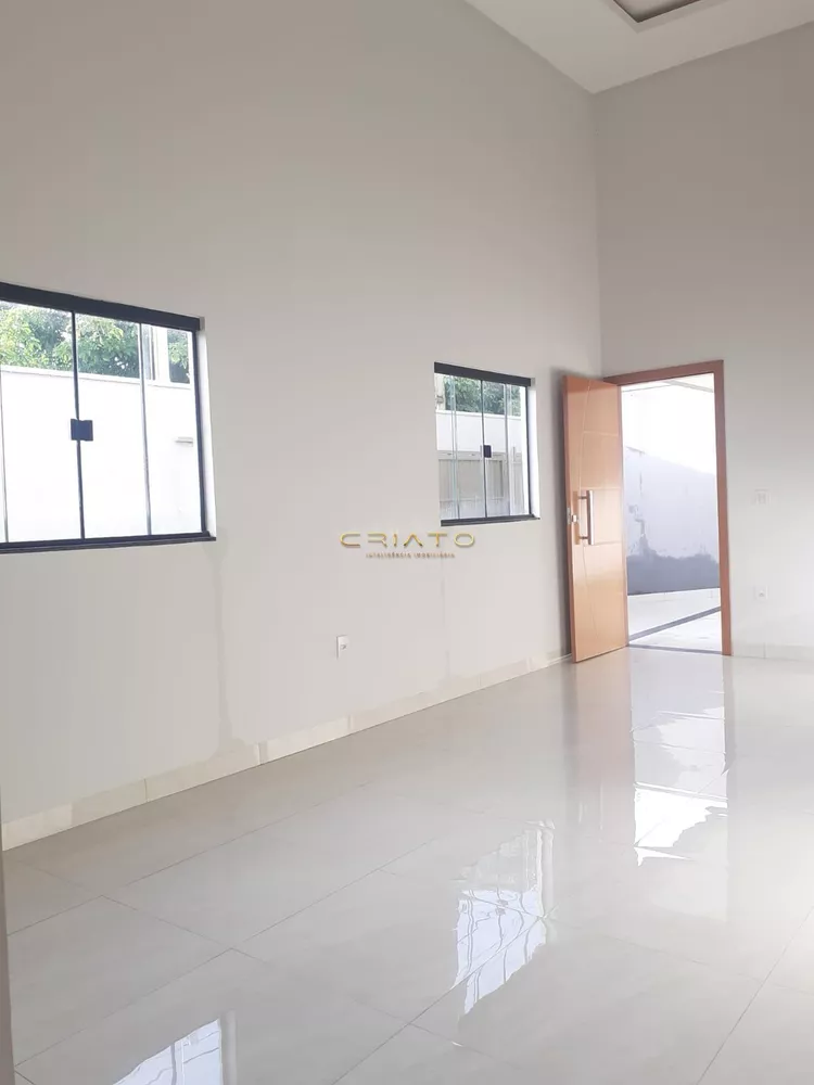 Casa à venda com 3 quartos, 97m² - Foto 4