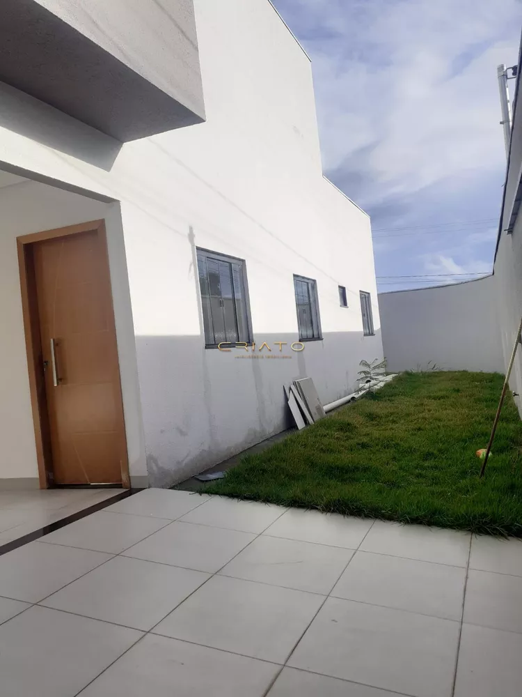 Casa à venda com 3 quartos, 97m² - Foto 2