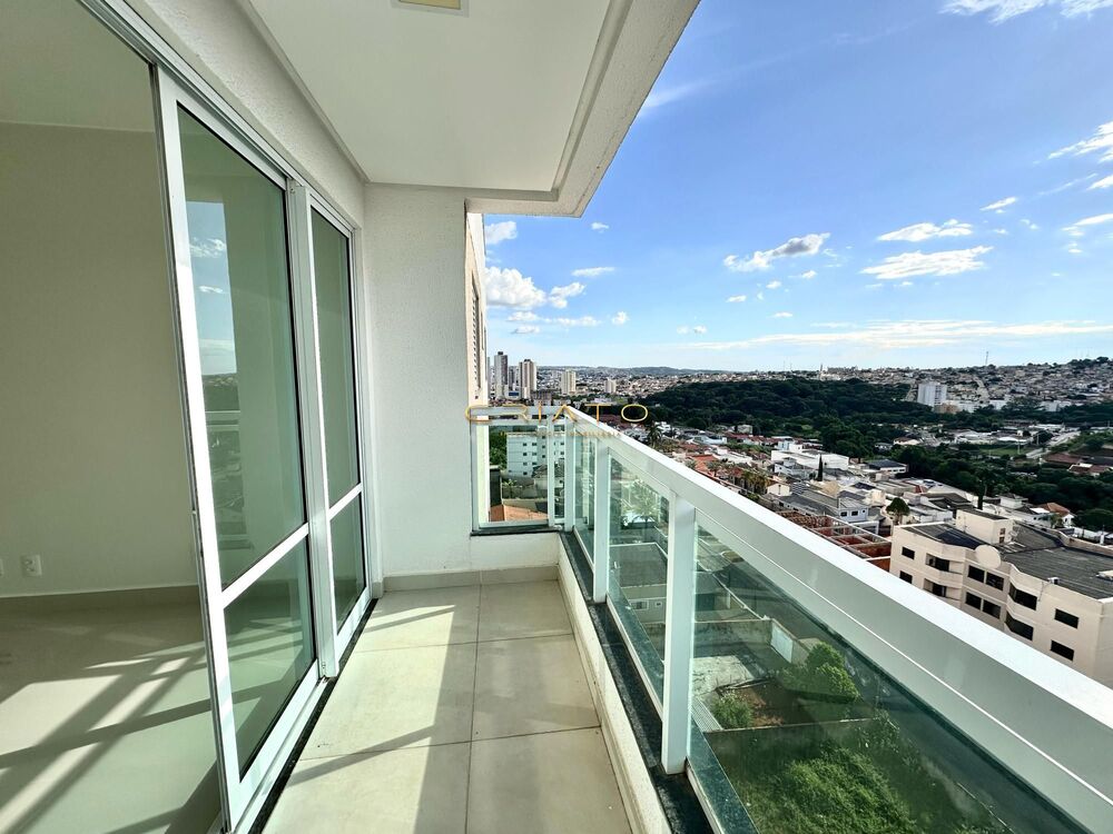 Apartamento à venda com 3 quartos, 185m² - Foto 3