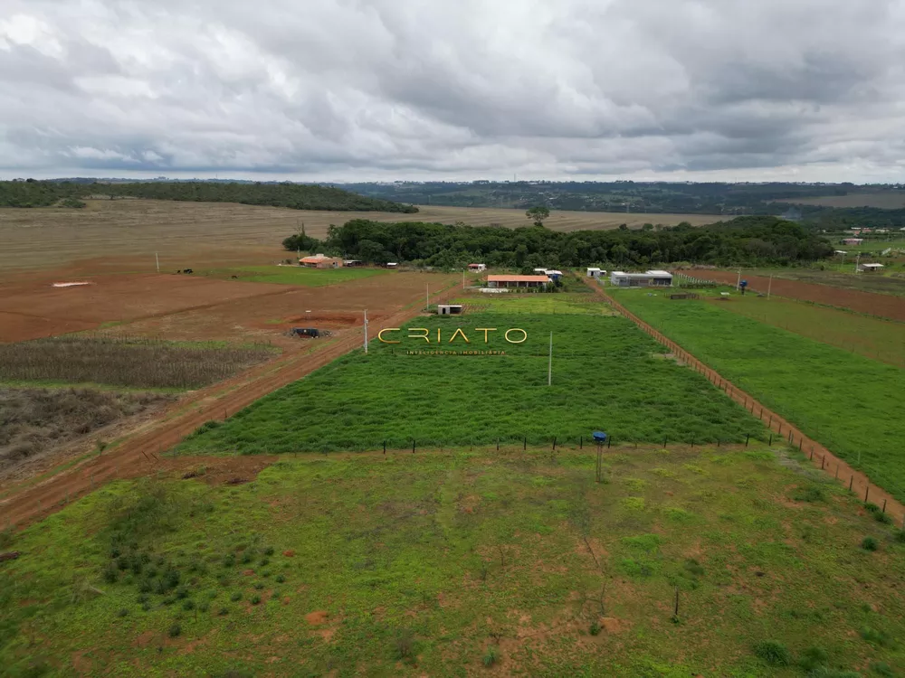 Fazenda à venda com 3 quartos, 130m² - Foto 2